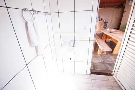 Casa à venda com 210m², 3 quartos e 3 vagas Casa à venda com 210m², 3 quartos e 3 vagasBanheiro de Serviço