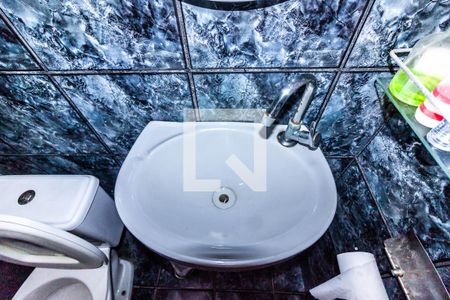 Casa à venda com 210m², 3 quartos e 3 vagas Casa à venda com 210m², 3 quartos e 3 vagasBanheiro