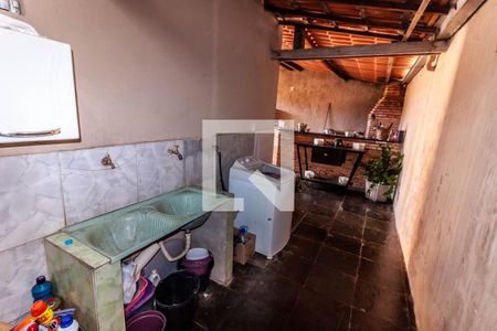 Casa à venda com 210m², 3 quartos e 3 vagas Casa à venda com 210m², 3 quartos e 3 vagasÁrea de Serviço