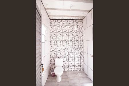 Casa à venda com 210m², 3 quartos e 3 vagas Casa à venda com 210m², 3 quartos e 3 vagasBanheiro de Serviço