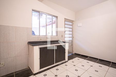 Sala / Cozinha de casa para alugar com 1 quarto, 46m² em Santo Antônio, Osasco