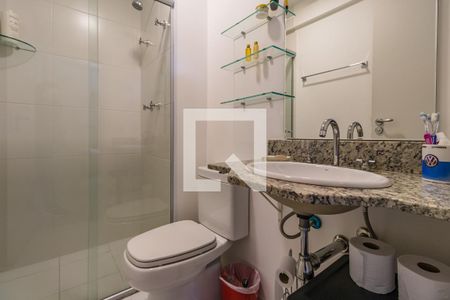 Banheiro Social de apartamento para alugar com 2 quartos, 64m² em Empresarial 18 do Forte, Barueri