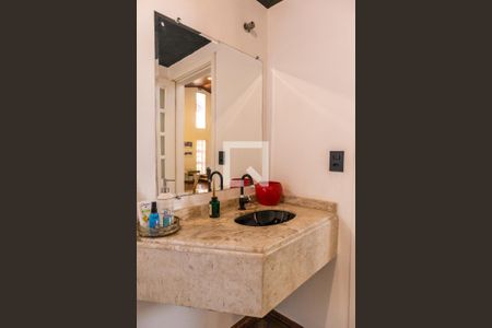 Lavabo 1°andar de casa de condomínio para alugar com 4 quartos, 750m² em Jardim Ibiratiba, São Paulo