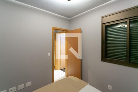 Quarto 1 de apartamento para alugar com 2 quartos, 64m² em Carmo, Belo Horizonte