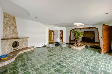 Sala de casa à venda com 3 quartos, 267m² em Vila Claudia, São Paulo