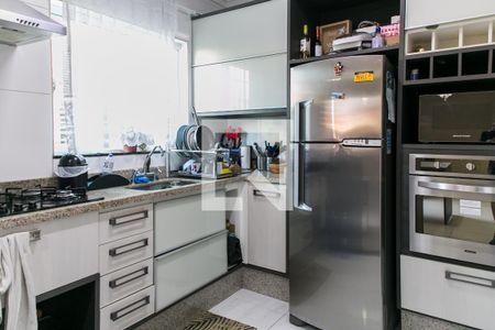 Cozinha de casa de condomínio à venda com 2 quartos, 97m² em Vila Nivi, São Paulo