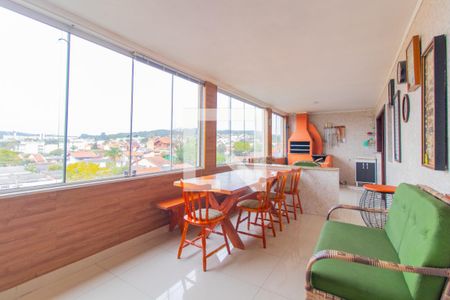 Varanda de casa à venda com 5 quartos, 300m² em Cavalhada, Porto Alegre