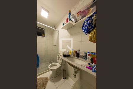 Banheiro de apartamento à venda com 2 quartos, 56m² em Vila Ema, São Paulo