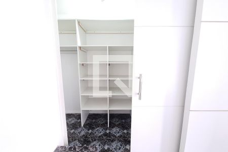 Closet da suíte de casa à venda com 3 quartos, 220m² em Jardim Cotiana, São Paulo