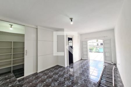 Suíte de casa à venda com 3 quartos, 220m² em Jardim Cotiana, São Paulo