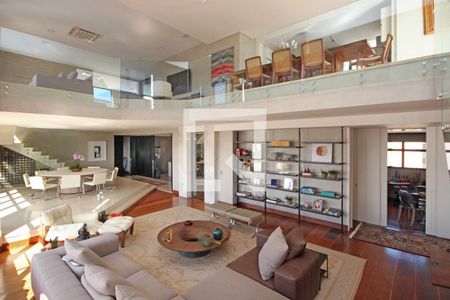 Apartamento à venda com 4 quartos, 755m² em Savassi, Belo Horizonte