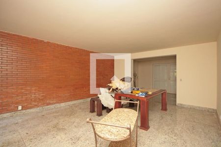 Casa à venda com 4 quartos, 360m² em Santo Antônio, Belo Horizonte