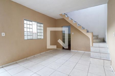 Sala de casa para alugar com 2 quartos, 75m² em Itaquera, São Paulo