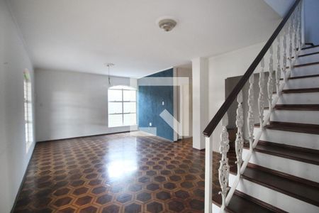 Sala de casa para alugar com 3 quartos, 250m² em Jardim Zulmira, Sorocaba