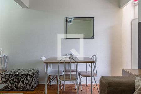 Sala de apartamento à venda com 2 quartos, 60m² em Bela Vista, São Paulo