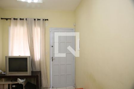 Sala de casa para alugar com 3 quartos, 72m² em Real, Praia Grande