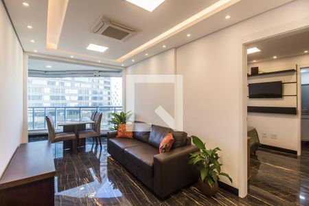 Sala de TV de apartamento à venda com 1 quarto, 55m² em Empresarial 18 do Forte, Barueri