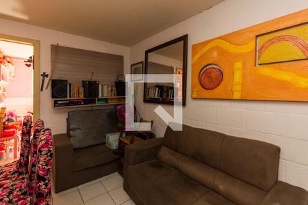 Sala  de apartamento para alugar com 2 quartos, 40m² em Rubem Berta, Porto Alegre