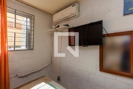 Quarto 2 de apartamento para alugar com 2 quartos, 40m² em Rubem Berta, Porto Alegre