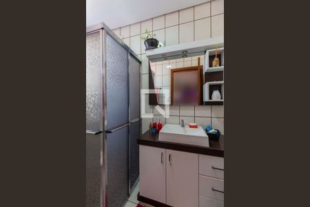 Banheiro  de apartamento à venda com 1 quarto, 45m² em Petrópolis, Porto Alegre