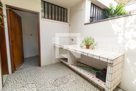 Casa à venda com 223m², 3 quartos e 4 vagas