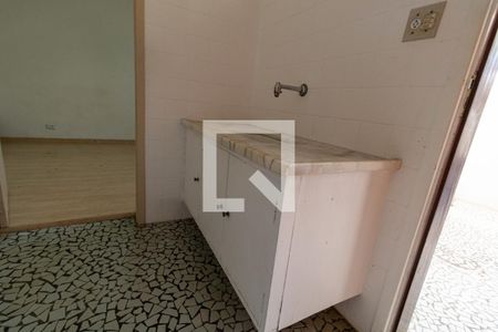 Casa à venda com 223m², 3 quartos e 4 vagas