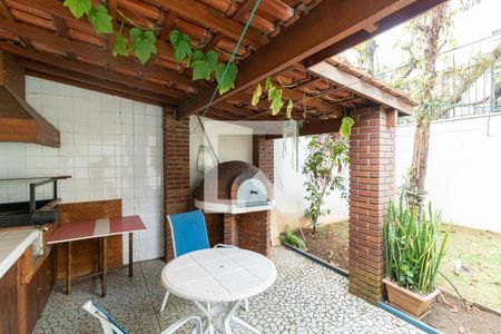 Casa à venda com 223m², 3 quartos e 4 vagas