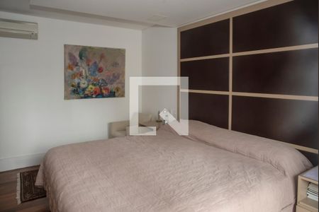 Suíte 1 de apartamento à venda com 4 quartos, 245m² em Vila Clementino, São Paulo