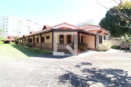 Fachada da casa principal de casa para alugar com 6 quartos, 650m² em Freguesia (jacarepaguá), Rio de Janeiro