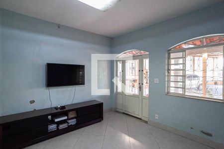 Sala 1 de casa para alugar com 5 quartos, 230m² em São Gotardo, Belo Horizonte