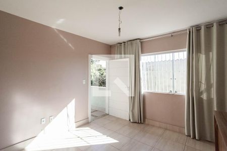 Sala 2 de casa para alugar com 5 quartos, 230m² em São Gotardo, Belo Horizonte