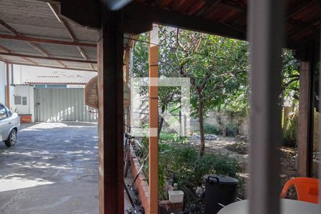 Vista da sala 1 de casa para alugar com 5 quartos, 230m² em São Gotardo, Belo Horizonte