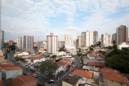 Vista da sacada e área de serviço de apartamento para alugar com 2 quartos, 45m² em Centro, Osasco