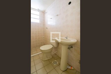 Banheiro de apartamento à venda com 1 quarto, 46m² em São José, Porto Alegre