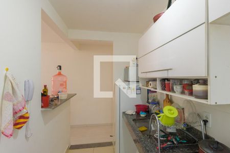 Cozinha de apartamento à venda com 2 quartos, 46m² em Loteamento Parque São Martinho, Campinas