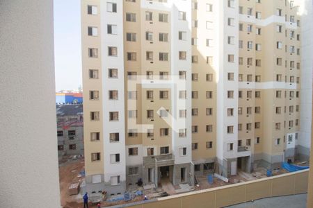 Vista da sala de apartamento para alugar com 2 quartos, 47m² em Vila Plana, São Paulo