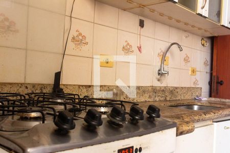 Cozinha Fogão de apartamento à venda com 3 quartos, 75m² em Vila Sonia, São Paulo