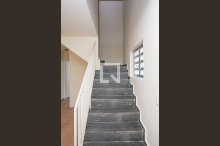 Escada - Acesso Suites de casa para alugar com 3 quartos, 230m² em Vila Anglo Brasileira, São Paulo