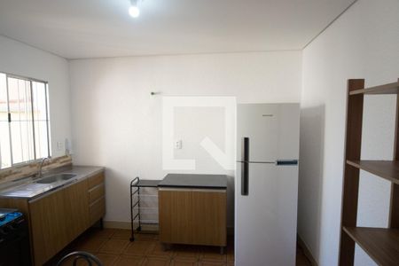Cozinha de casa para alugar com 1 quarto, 22m² em Cidade São Mateus, São Paulo