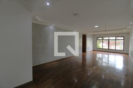 Sala 1 de casa à venda com 4 quartos, 250m² em Jardim Consórcio, São Paulo