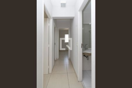 Corredor de apartamento para alugar com 3 quartos, 68m² em Barra Funda, São Paulo