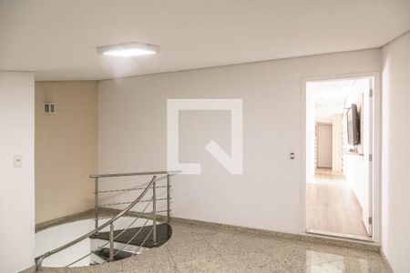 Sala 2 de casa para alugar com 4 quartos, 300m² em Vila Ré, São Paulo