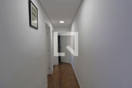 Corredor de apartamento para alugar com 2 quartos, 44m² em Usina Piratininga, São Paulo