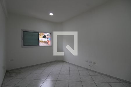 Sala de kitnet/studio para alugar com 1 quarto, 28m² em Vila Paulo Silas, São Paulo