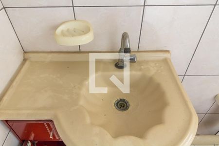 Casa de condomínio para alugar com 280m², 3 quartos e 6 vagas Casa de condomínio para alugar com 280m², 3 quartos e 6 vagasBanheiro da Suíte 1