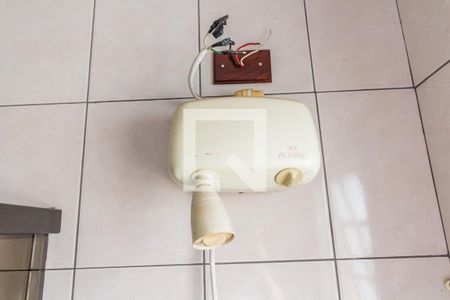 Casa de condomínio para alugar com 280m², 3 quartos e 6 vagas Casa de condomínio para alugar com 280m², 3 quartos e 6 vagasBanheiro da Suíte 1