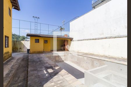 Casa de condomínio para alugar com 280m², 3 quartos e 6 vagas Casa de condomínio para alugar com 280m², 3 quartos e 6 vagasÁrea comum - Piscina