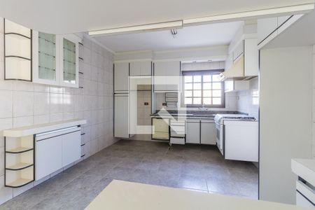 Casa de condomínio para alugar com 280m², 3 quartos e 6 vagas Casa de condomínio para alugar com 280m², 3 quartos e 6 vagasCozinha