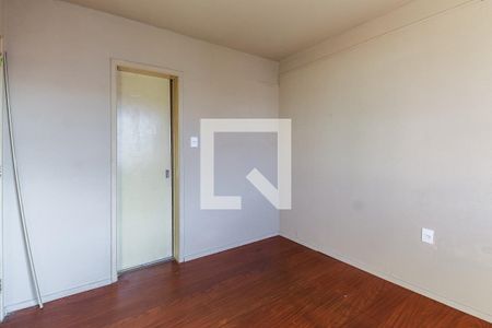 Quarto de apartamento para alugar com 1 quarto, 52m² em Rubem Berta, Porto Alegre