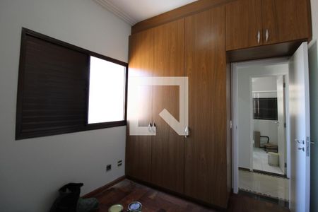 Quarto  de apartamento à venda com 3 quartos, 165m² em Cambuí, Campinas